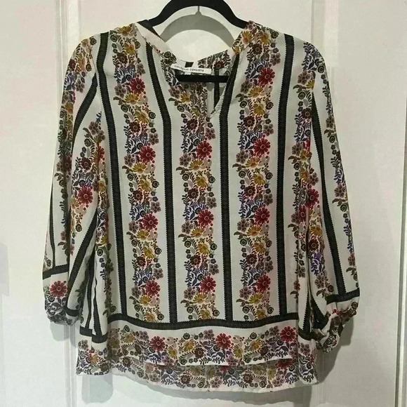 COLLECTIVE CONCEPTS BOHO LIGHTWEIGHT DARK FLORAL BLOUSE - Picture 1 of 5